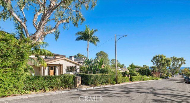 Detail Gallery Image 1 of 1 For 435 Holly St, Laguna Beach,  CA 92651 - 4 Beds | 3/1 Baths