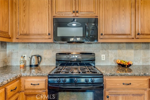 Image 20 of 65 For 550 Plymouth