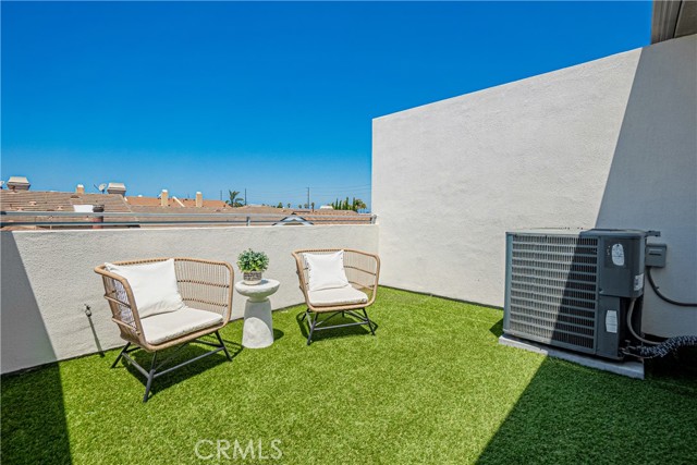 Private Balcony Off Loft