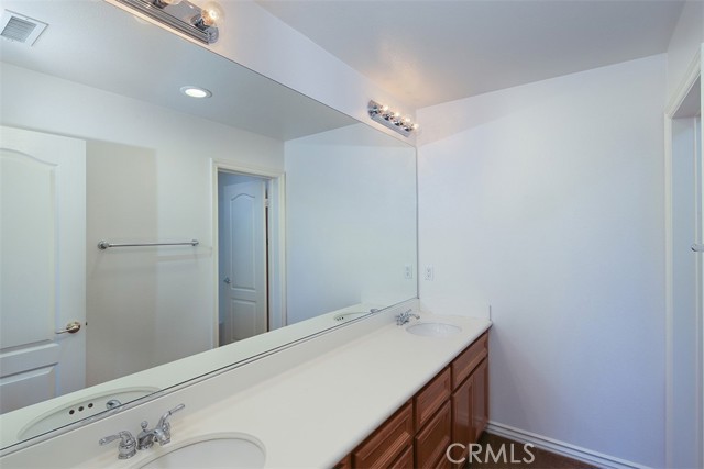 Detail Gallery Image 22 of 31 For 26760 via La Paz, Valencia,  CA 91381 - 3 Beds | 2/1 Baths