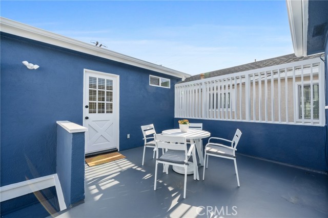 Detail Gallery Image 5 of 31 For 502 36th #B,  Newport Beach,  CA 92663 - 2 Beds | 1 Baths