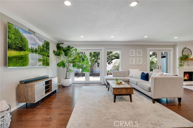 Detail Gallery Image 7 of 43 For 2486 Napoli Way, Costa Mesa,  CA 92627 - 3 Beds | 2 Baths