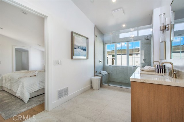 Detail Gallery Image 31 of 44 For 1103 Balboa Ave, Newport Beach,  CA 92662 - 4 Beds | 3/1 Baths