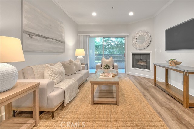 Detail Gallery Image 5 of 51 For 300 N El Molino Ave #118,  Pasadena,  CA 91101 - 2 Beds | 2 Baths