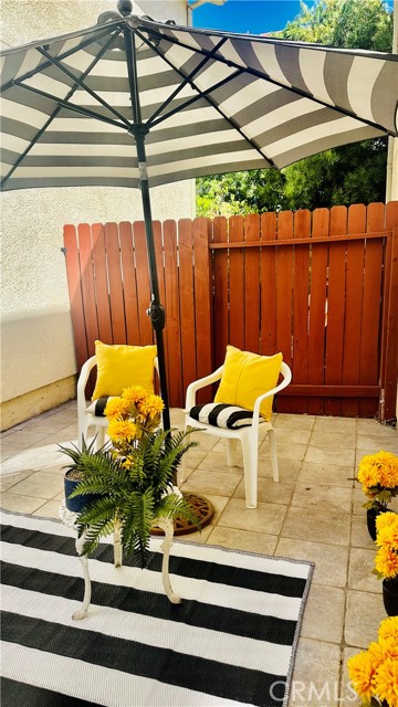 Detail Gallery Image 9 of 45 For 18336 1/2 Keswick St, Reseda,  CA 91335 - 4 Beds | 3/1 Baths