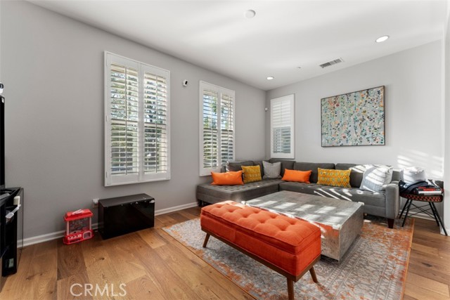 Detail Gallery Image 5 of 36 For 120 Fieldwood, Irvine,  CA 92618 - 4 Beds | 4/1 Baths