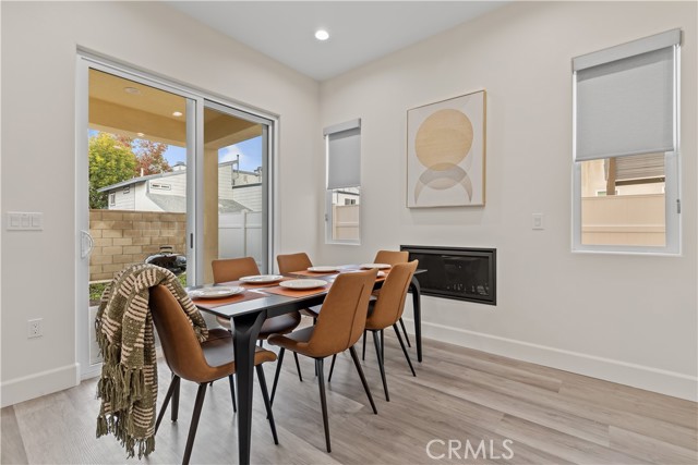 Detail Gallery Image 14 of 31 For 305 N Mountain View St, Santa Ana,  CA 92703 - 3 Beds | 3/1 Baths