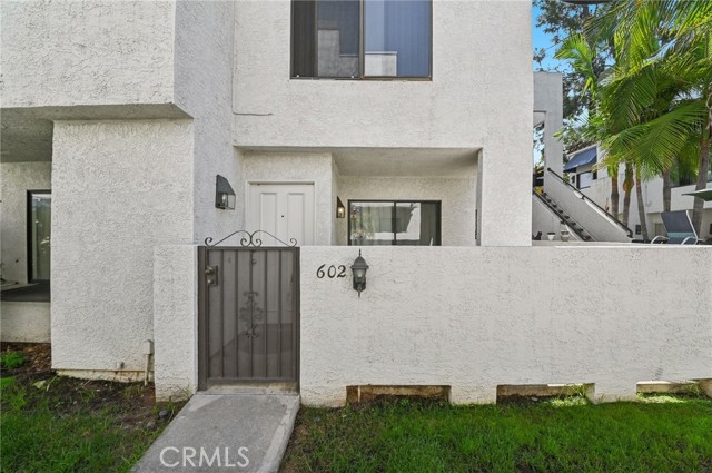 602 Park Shadow Court, Baldwin Park CA: https://media.crmls.org/medias/c159b75b-a73a-4eab-96dd-e9f9e6201909.jpg