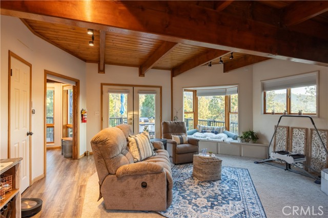 43811 Canyon Crest Drive, Big Bear Lake CA: https://media.crmls.org/medias/c15a8733-418f-40e5-8482-a57d2d7cc843.jpg
