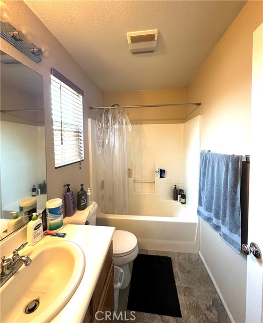 13120 Melon Avenue, Chino CA: https://media.crmls.org/medias/c15b1163-c59d-4ebe-aa28-a01602598086.jpg