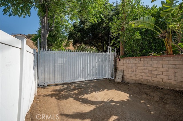 Detail Gallery Image 31 of 32 For 9953 La Tuna Canyon Rd, Sun Valley,  CA 91352 - 3 Beds | 2 Baths