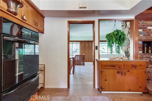 7951 Glenties Lane, Sunland CA: https://media.crmls.org/medias/c15c93b9-217b-48cd-a7ce-b2d4375f4f9d.jpg
