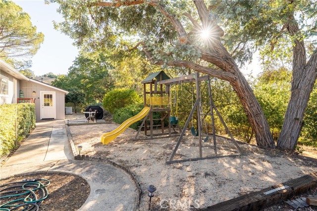 7025 San Gabriel Road, Atascadero CA: https://media.crmls.org/medias/c15cc6e4-7537-42de-b4a7-a1911b7a3b1a.jpg
