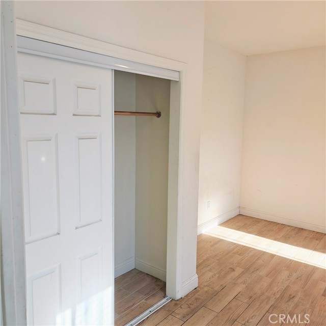 Detail Gallery Image 6 of 18 For 2425 S 10th St, Fresno,  CA 93725 - 2 Beds | 2 Baths