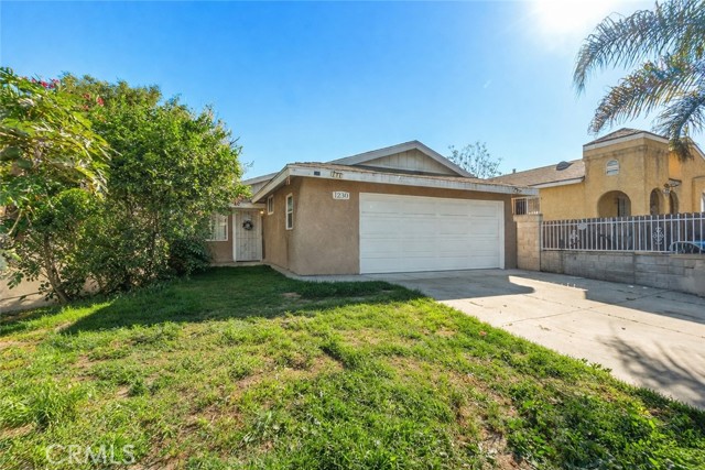 1230 W 88th, Los Angeles CA: https://media.crmls.org/medias/c15d2b14-b2ea-4c77-a696-15e5b88b5d96.jpg