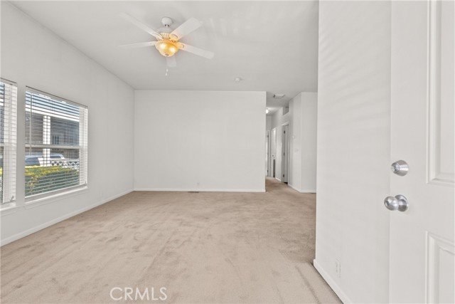 15455 Glenoaks Boulevard, Sylmar CA: https://media.crmls.org/medias/c15d33bc-0ae5-42aa-a742-dfc75ce5427e.jpg