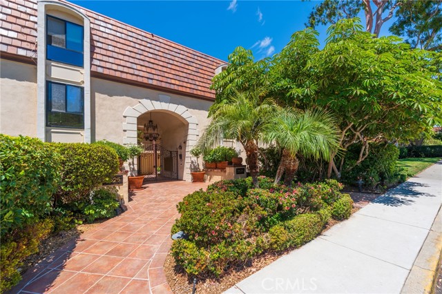 2525 Via Campesina, Palos Verdes Estates CA: https://media.crmls.org/medias/c15de361-719d-4a2a-b71e-f8af159ca383.jpg