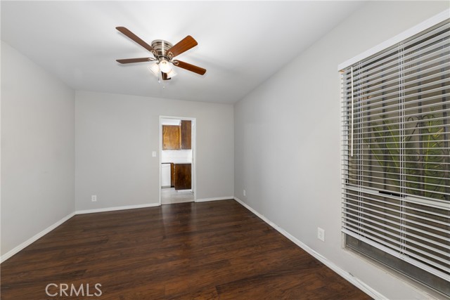 261 E Fig Avenue, Monrovia CA: https://media.crmls.org/medias/c15de8f1-d796-4813-b231-f1525871d1dd.jpg