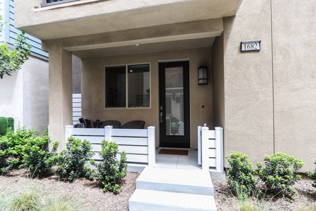 Detail Gallery Image 4 of 34 For 1682 Lexington Ln, San Pedro,  CA 90732 - 3 Beds | 2/2 Baths