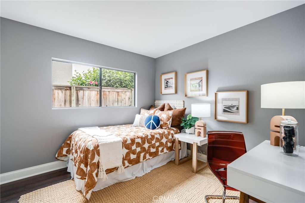 MLS #OC25163941 img 25