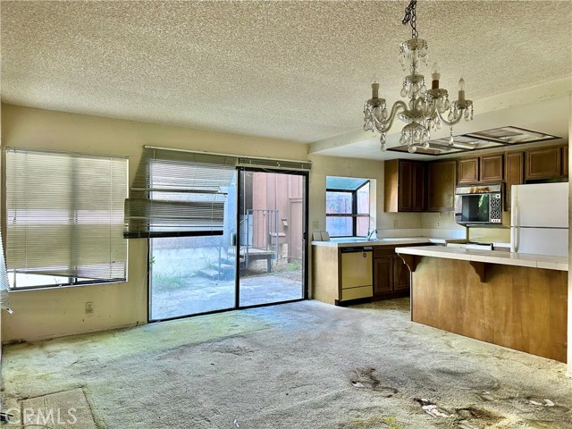 Detail Gallery Image 10 of 23 For 1224 Westmont Dr, San Pedro,  CA 90732 - 2 Beds | 2/1 Baths