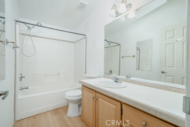 Detail Gallery Image 16 of 36 For 1718 Burr Oak Way, Hemet,  CA 92545 - 3 Beds | 2 Baths