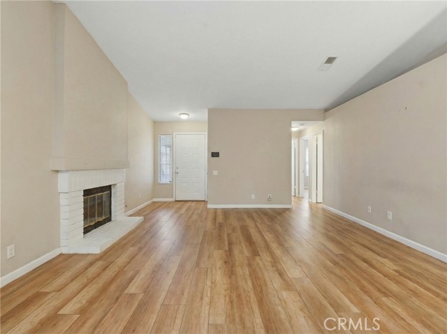 Detail Gallery Image 4 of 15 For 7889 Pinyon, Fontana,  CA 92336 - 2 Beds | 2 Baths