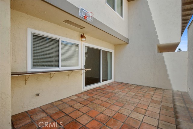 Detail Gallery Image 17 of 19 For 2438 Vista Hogar, Newport Beach,  CA 92660 - 3 Beds | 1/1 Baths