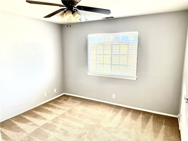 Detail Gallery Image 16 of 23 For 22962 Giant Fir Pl, Canyon Lake,  CA 92587 - 3 Beds | 2 Baths