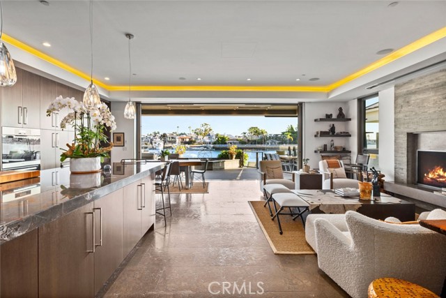 8 Beacon Bay, Newport Beach CA: https://media.crmls.org/medias/c16199f6-99b2-4372-bd62-f705b6159b66.jpg