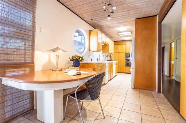 Detail Gallery Image 15 of 44 For 17442 Horace St, Granada Hills,  CA 91344 - 3 Beds | 3 Baths