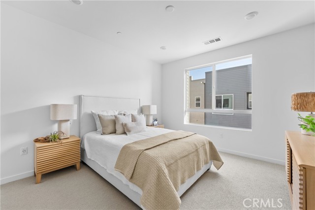 Detail Gallery Image 13 of 23 For 9423 1/2 N Sepulveda Blvd. #3,  North Hills,  CA 91343 - 2 Beds | 2/1 Baths