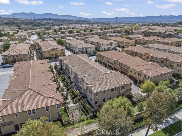 Detail Gallery Image 5 of 20 For 28649 Jardineras Dr, Valencia,  CA 91354 - 3 Beds | 3 Baths