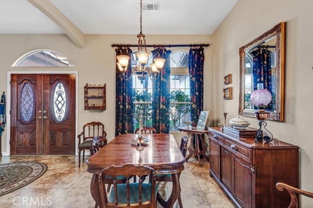 Detail Gallery Image 8 of 38 For 10727 Iron Creek Ave, Bakersfield,  CA 93312 - 4 Beds | 2 Baths