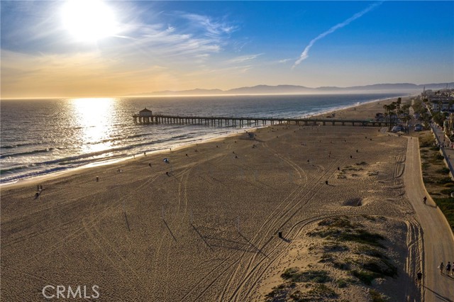 124 8th Street, Manhattan Beach, California 90266, 3 Bedrooms Bedrooms, ,2 BathroomsBathrooms,Residential,Sold,8th,SB21112271