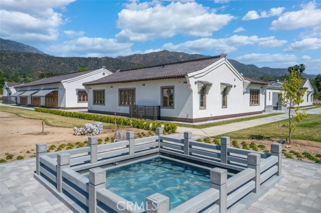 11 Deodar Lane, Bradbury CA: https://media.crmls.org/medias/c1632038-3a25-4b3d-9002-d548a50d6d47.jpg