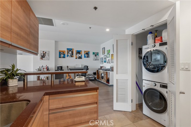 3785 Wilshire Boulevard, Los Angeles CA: https://media.crmls.org/medias/c1639421-348a-45e5-b1e6-0b408a7fc950.jpg