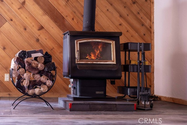 Detail Gallery Image 8 of 33 For 817 E Mountain View Bld, Big Bear City,  CA 92314 - 3 Beds | 2 Baths