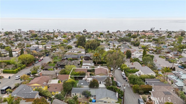 617 Lombardy Lane, Laguna Beach CA: https://media.crmls.org/medias/c1648ac8-784a-4b21-b21b-39af170b0d8f.jpg