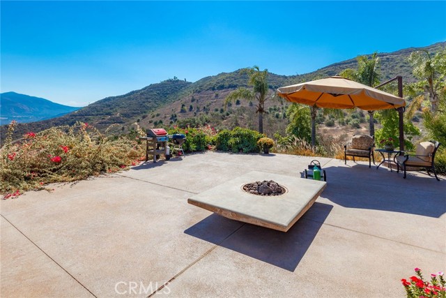 Detail Gallery Image 38 of 74 For 305 Rainbow Crest Rd, Fallbrook,  CA 92028 - 4 Beds | 3 Baths