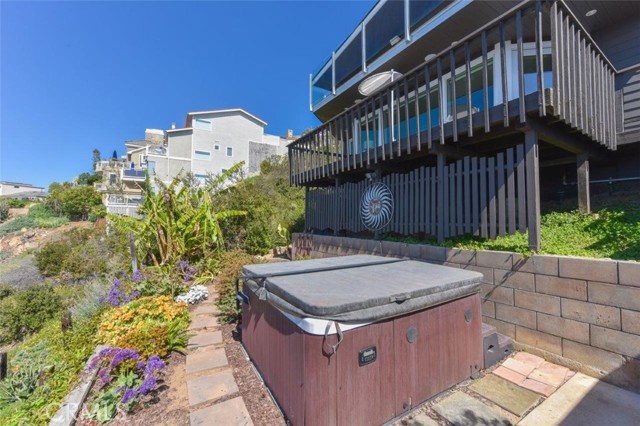 Detail Gallery Image 36 of 38 For 2192 Crestview Dr, Laguna Beach,  CA 92651 - 3 Beds | 3/1 Baths