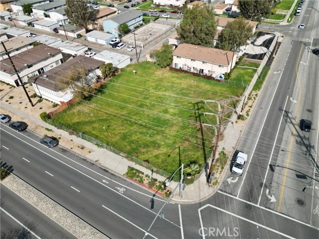 Image 4 of 7 For 449 River Rd