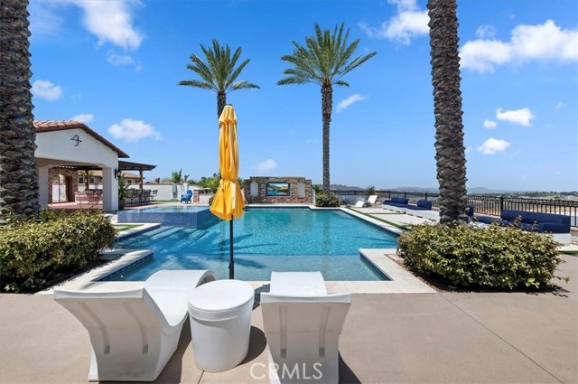 16850 Nandina Avenue, Riverside CA: https://media.crmls.org/medias/c165dd48-557c-4323-b64e-85b80c47d707.jpg