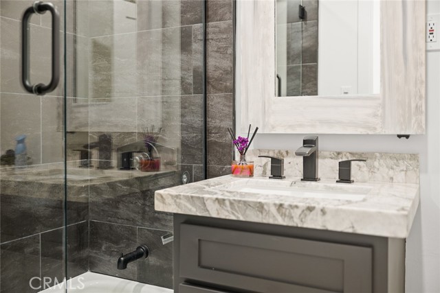 Detail Gallery Image 43 of 71 For 827 Penninsula, Big Bear Lake,  CA 92315 - 3 Beds | 2 Baths