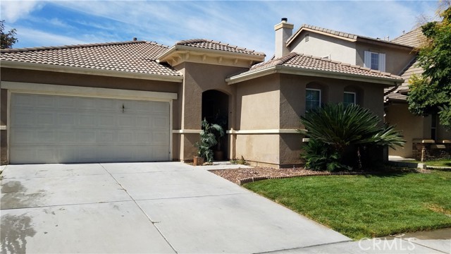 Detail Gallery Image 2 of 26 For 13447 Glorybower St, Moreno Valley,  CA 92553 - 3 Beds | 2 Baths