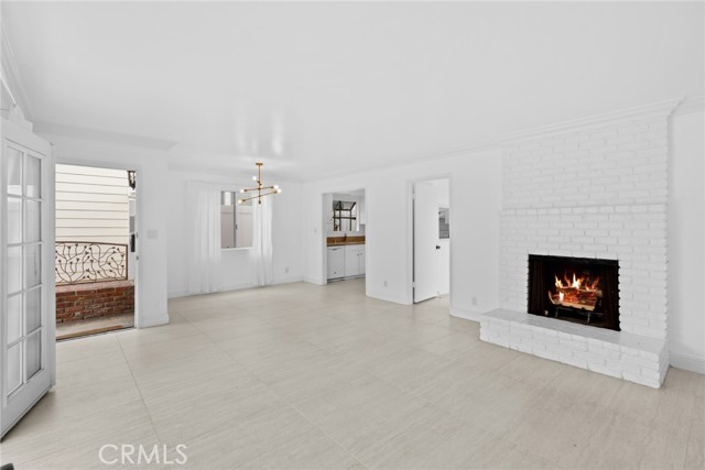 Detail Gallery Image 4 of 31 For 420 Narcissus Ave, Corona Del Mar,  CA 92625 - 3 Beds | 3 Baths