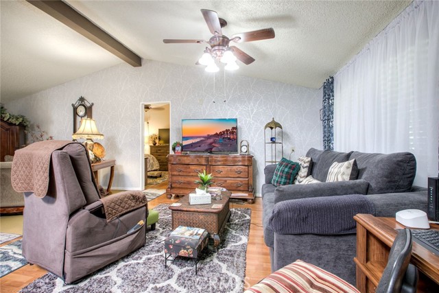 Detail Gallery Image 15 of 31 For 34370 the Farm, Wildomar,  CA 92595 - 3 Beds | 2 Baths