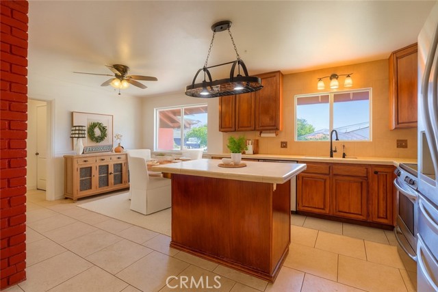 246 E. Shasta Street, Orland CA: https://media.crmls.org/medias/c169c1d7-40fd-4dec-935a-c175c3b9568c.jpg