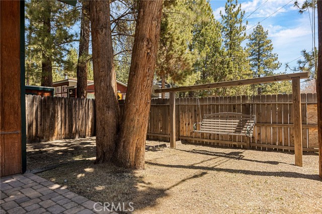 Detail Gallery Image 16 of 28 For 908 Tinkerbell Ave, Big Bear City,  CA 92314 - 3 Beds | 2 Baths
