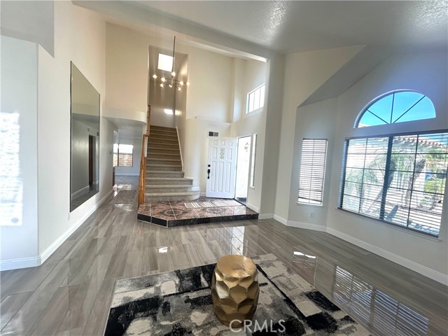 Detail Gallery Image 4 of 30 For 15585 Nueces Ct, Moreno Valley,  CA 92551 - 4 Beds | 3 Baths